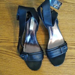 Vera Wang Black Sandals